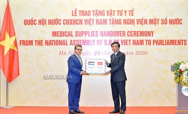 Vietnamese National Assembly donates medical supplies to Africa, Middle East 