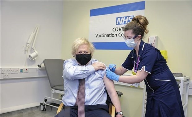 UK wants deal with G7 on vaccine passports