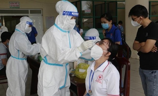 Hanoi to conduct COVID-19 testing for 300,000 residents in high-risk areas