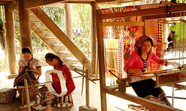 Traditional brocade weaving of Black Thai ethnic group