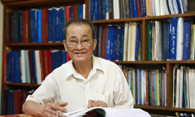 Veteran archeologist Hoang Van Khoan 