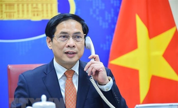 Vietnam urges conflicting parties in Ukraine to exercise restraint, reduce tensions