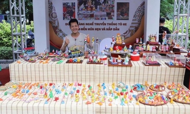 Hanoi artisan preserves the art of making toy figurines