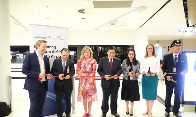 Vietnam Airlines opens new route between HCM City and Perth