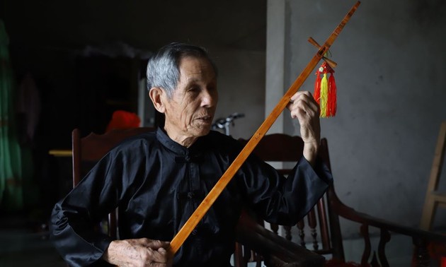 85-year-old artisan preserves Tinh musical instrument making craft