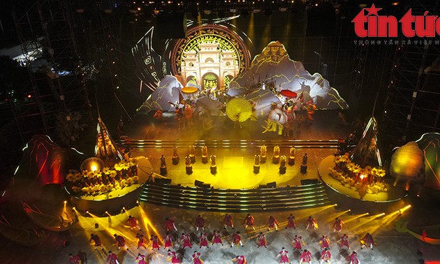 Anniversary of Hai Ba Trung uprising celebrated in Hanoi with 3D mapping show