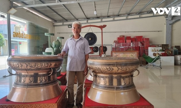 Emeritus artisan steadfast to traditional bronze casting craft