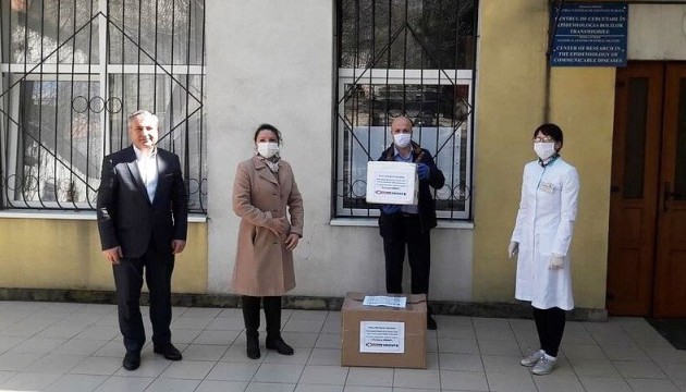 Công ty của người Việt tặng chính quyền Moldova 600 bộ xét nghiệm 