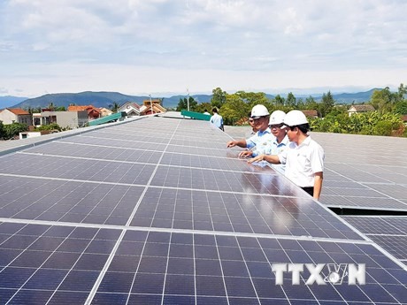 Gần 20.000 dự án điện mặt trời mái nhà được lắp đặt