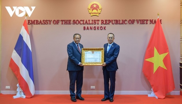 Khen thưởng công tác cộng đồng người Việt tại Thái Lan