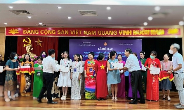 Du lịch để trải nghiệm, khám phá và nói tiếng Việt