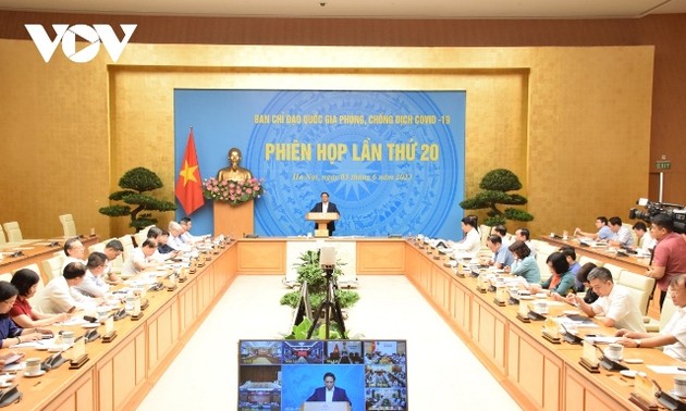 Thủ tướng Phạm Minh Chính: Hiện đã đủ điều kiện chuyển COVID-19 từ bệnh truyền nhiễm nhóm A sang nhóm B