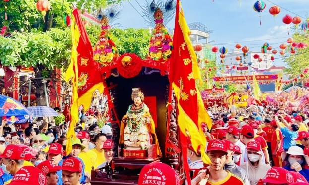 Lễ hội chùa Bà Thiên Hậu - Nét văn hóa đặc sắc ở Bình Dương