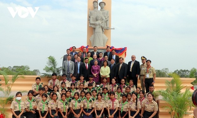 Khánh thành Đài Hữu nghị Việt Nam-Campuchia tỉnh Svay Rieng