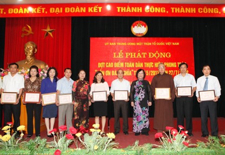 Vietnam promueve actividades en gratitud a las personas meritorias 