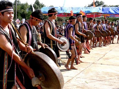 Fluye y perdura patrimonio cultural en los gongs y batintines de Tay Nguyen