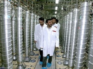 Irán activa más centrifugadoras para enriquecer uranio