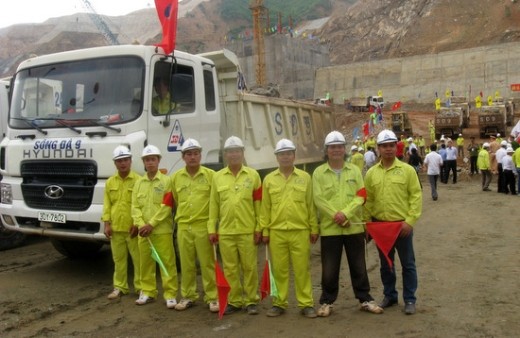 Ambiente de trabajo animado en Vietnam tras celebraciones del Tet