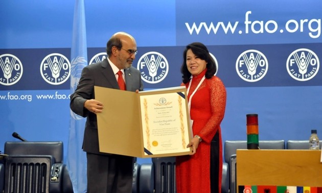 La FAO honra los logros vietnamitas en la reducción de pobreza