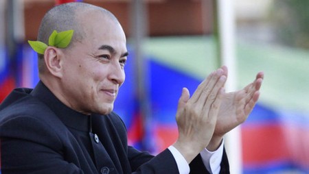 Rey Camboyano está determinado a solucionar la crisis política en el país