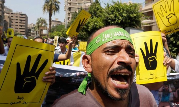 Gobierno egipcio aplaza disolución de los Hermanos Musulmanes