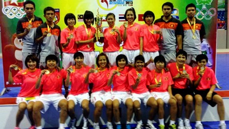 Logros destacados de deportistas vietnamitas en juegos regionales 