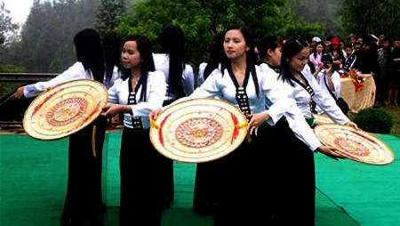 La diversidad cultural y religiosa de la minoría étnica Thai en Vietnam