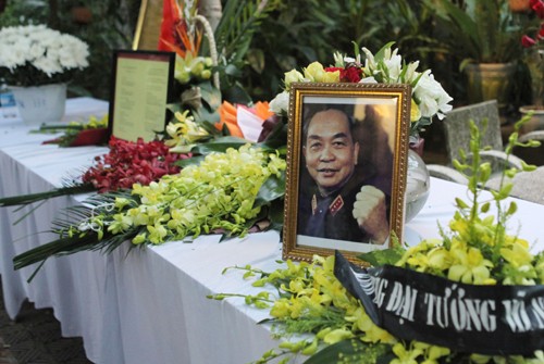Líderes mundiales rinden tributo al general Vo Nguyen Giap