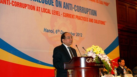 Vietnam ratifica combate a la corrupción y saneamiento empresarial