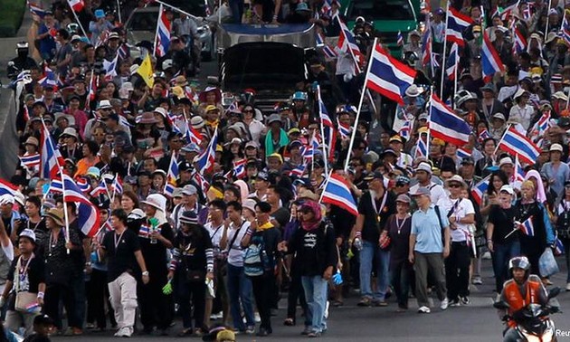 Gobierno tailandés abre puerta al diálogo con manifestantes