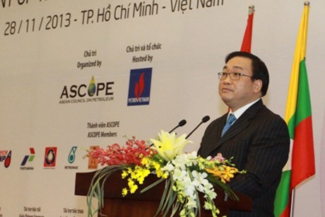 Vietnam por incrementar cooperación en industria petrolera