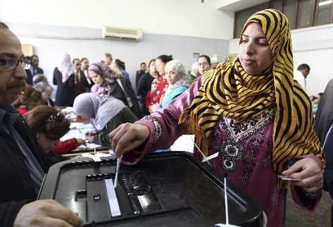 Los egipcios apoyan nueva Constitución