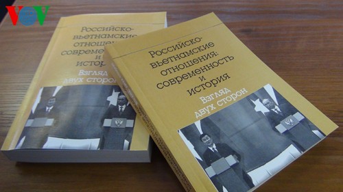 Presentan en Moscú libro sobre vínculos Vietnam-Rusia