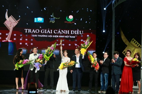 Entregan premios “cometa” para las mejores obras cinematográficas de Vietnam en 2013