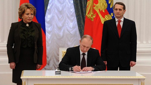 Presidente de Rusia, Vladimir Putin oficializa la adhesión de Crimea al territorio nacional