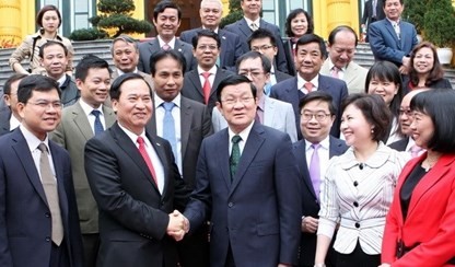 Urge presidente al  desarrollo del sector textil vietnamita