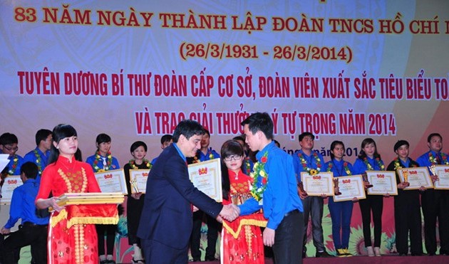 Más actividades conmemorativas de la Juventud vietnamita