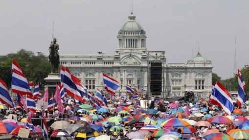Nueva manifestación contra la primer ministra tailandesa Yingluck Shinawatra