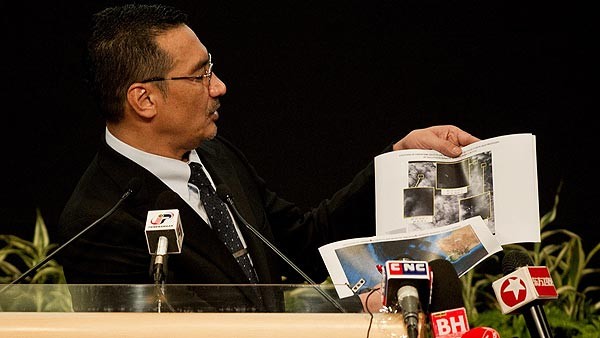 Malasia no abandonará  la búsqueda de avión desaparecido