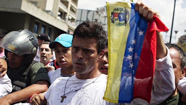 Encausan en Venezuela al opositor Leopoldo López