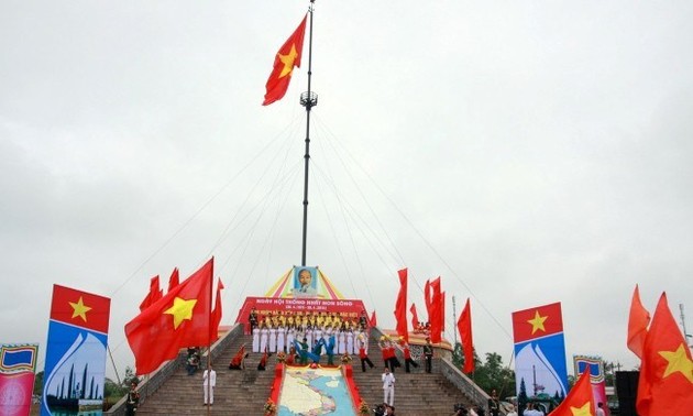 Vietnam celebra día de liberación del Sur y reunificación del país