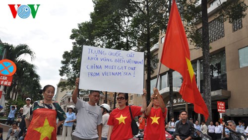 Instituciones vietnamitas piden retiro inmediato de la plataforma petrolera china