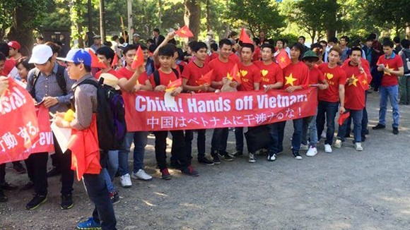 Vietnamitas en ultramar protestan la intrusión territorial nacional de China