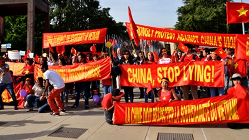 Vietnamitas en Egipto y Suiza se suman a las protestas contra China