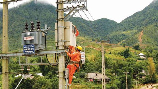 Elevan la eficiencia del programa de electrificación rural