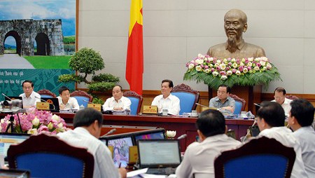 Reunión del gobierno vietnamita se enfoca en temas económicos y defensa nacional