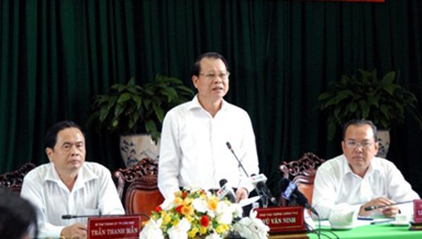 Ciudad de Can Tho revisa los 6 meses del desarrollo socioeconómico, seguridad y defensa nacional
