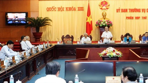 Parlamento vietnamita se concentra en la legislación