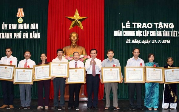 Muchas actividades en saludo al aniversario 67 del Día de Inválidos y Mártires de Guerra en Vietnam