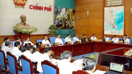 Gobierno vietnamita analiza metas de desarrollo socioeconómico